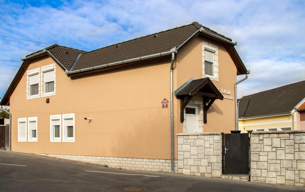 Gardi Apartman Сексард Екстер'єр фото